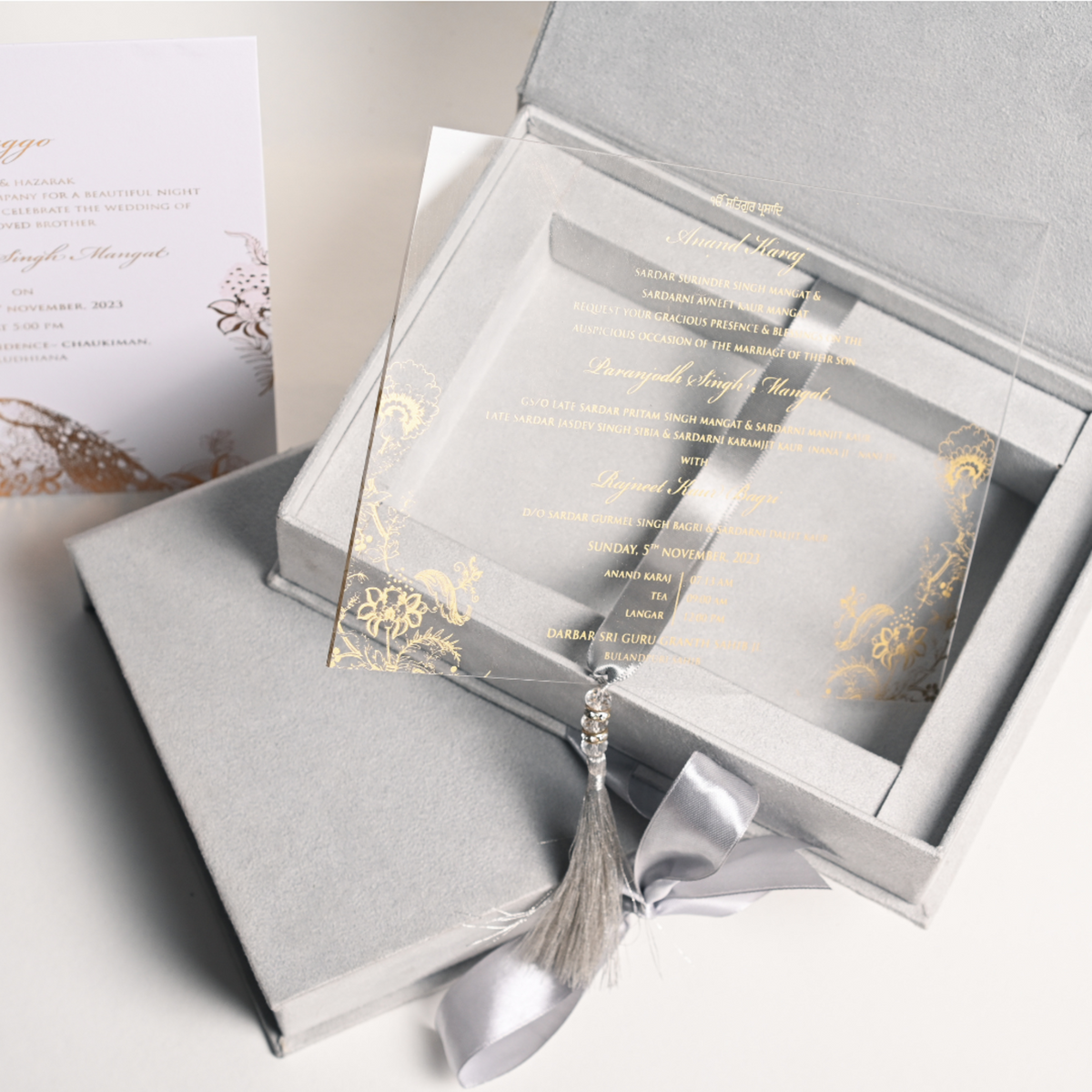 Box Invite White Mirage