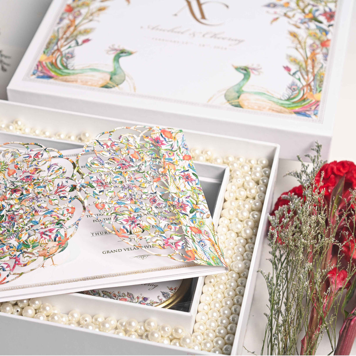 Box Invite White Mirage
