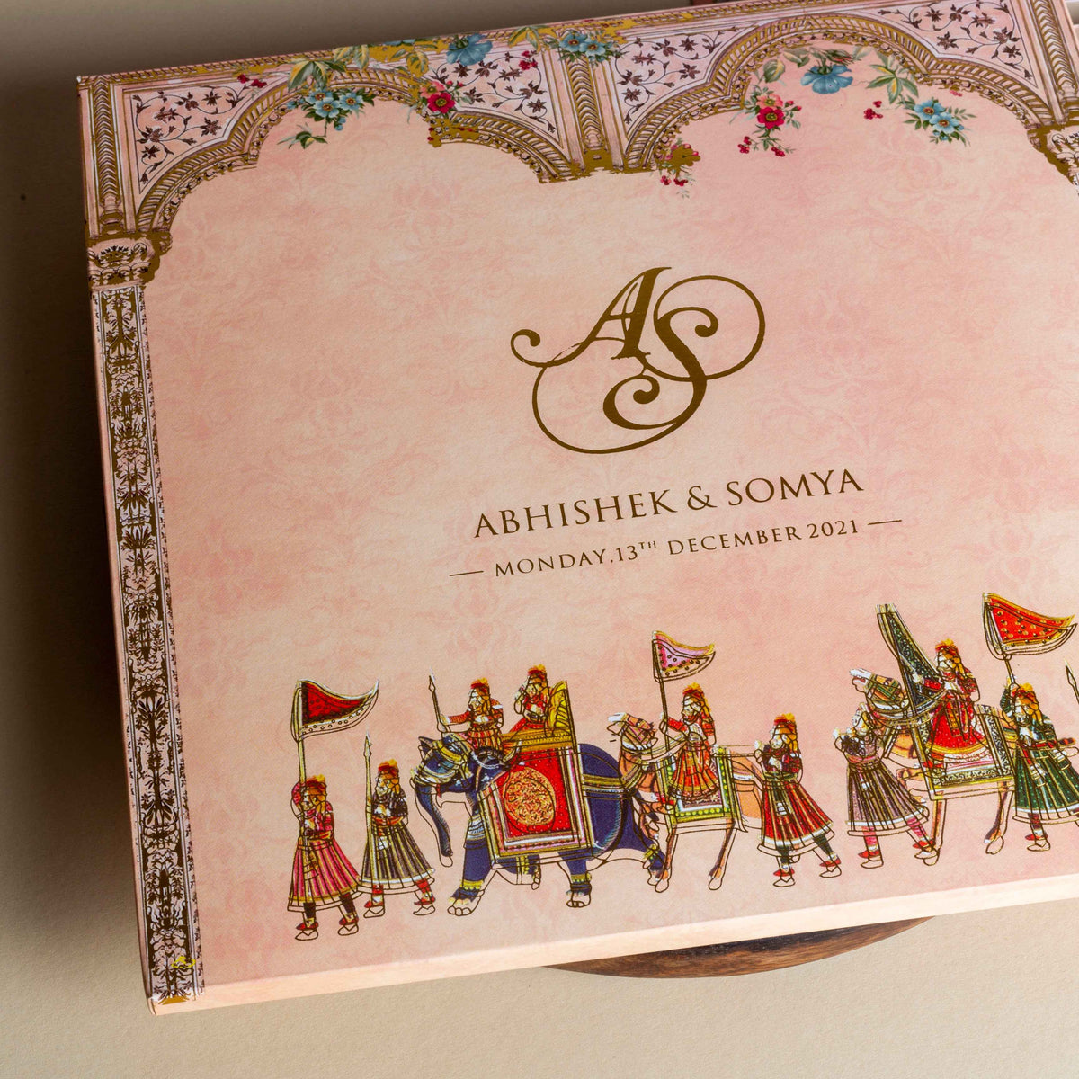 Gold Foil White Mirage