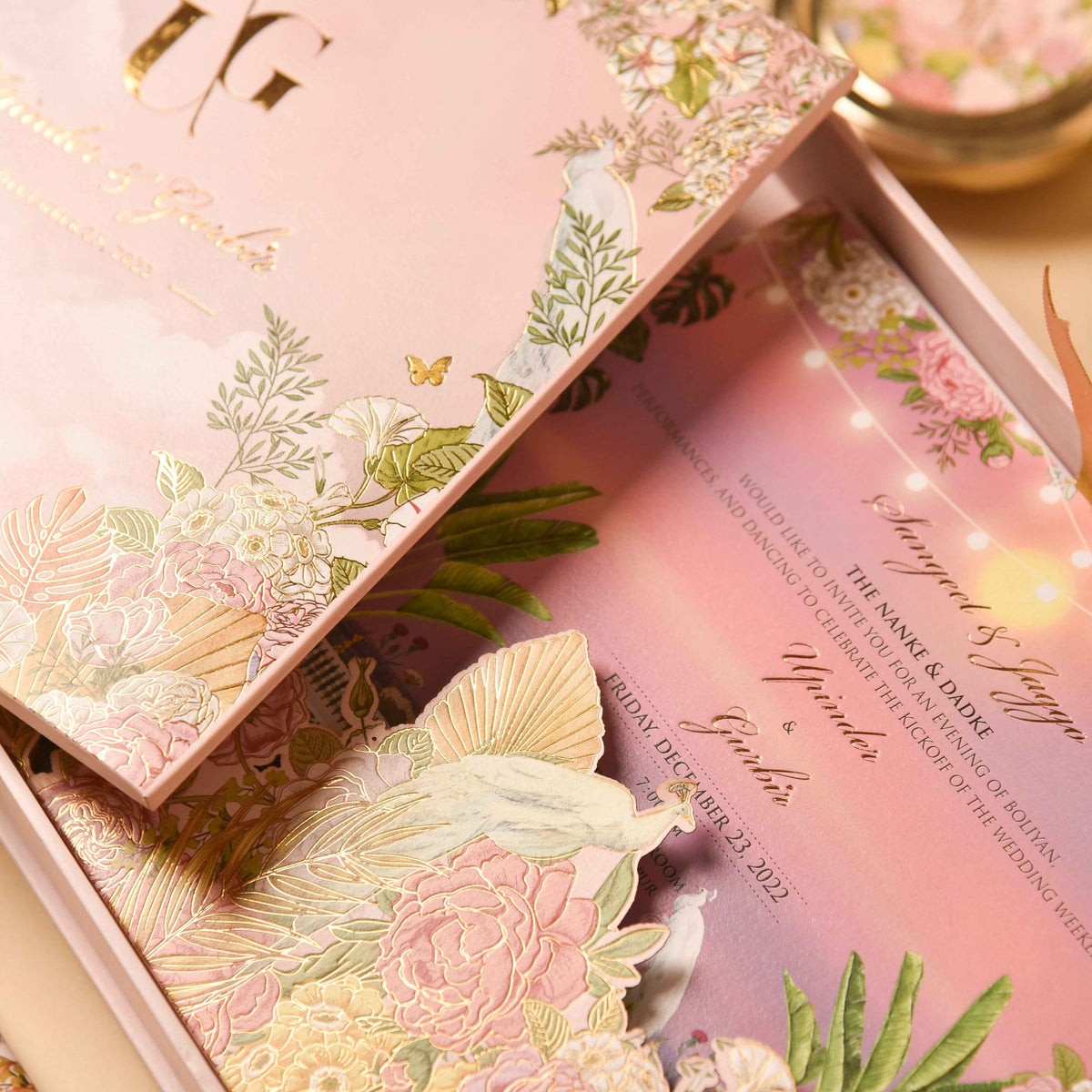 Box Invite White Mirage