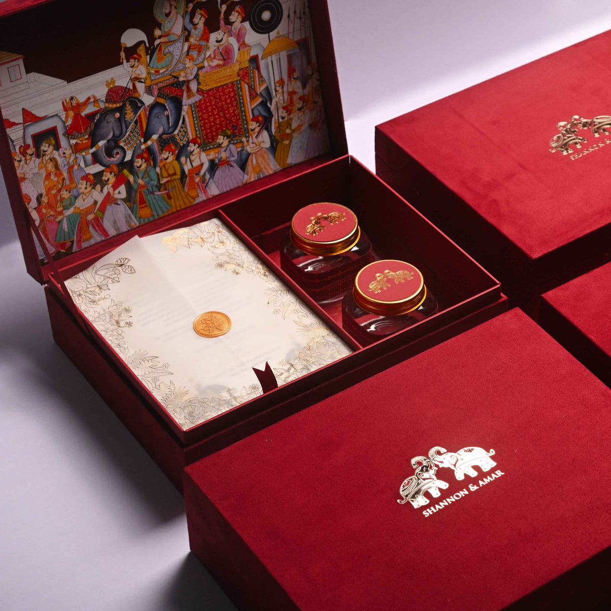 Box Invite White Mirage