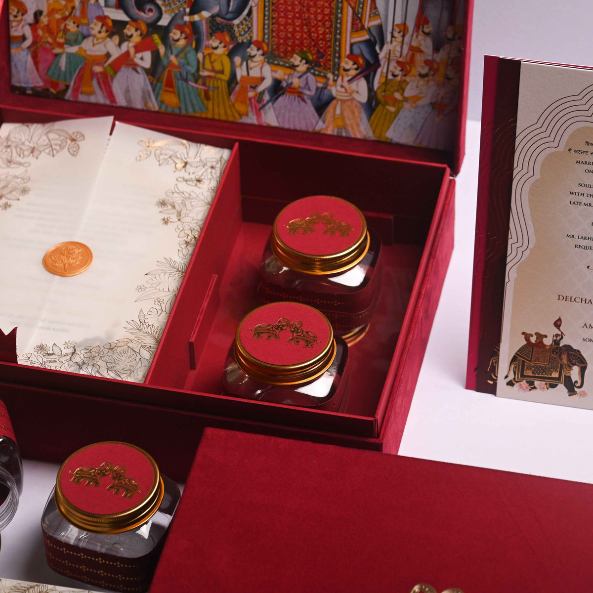 Box Invite White Mirage