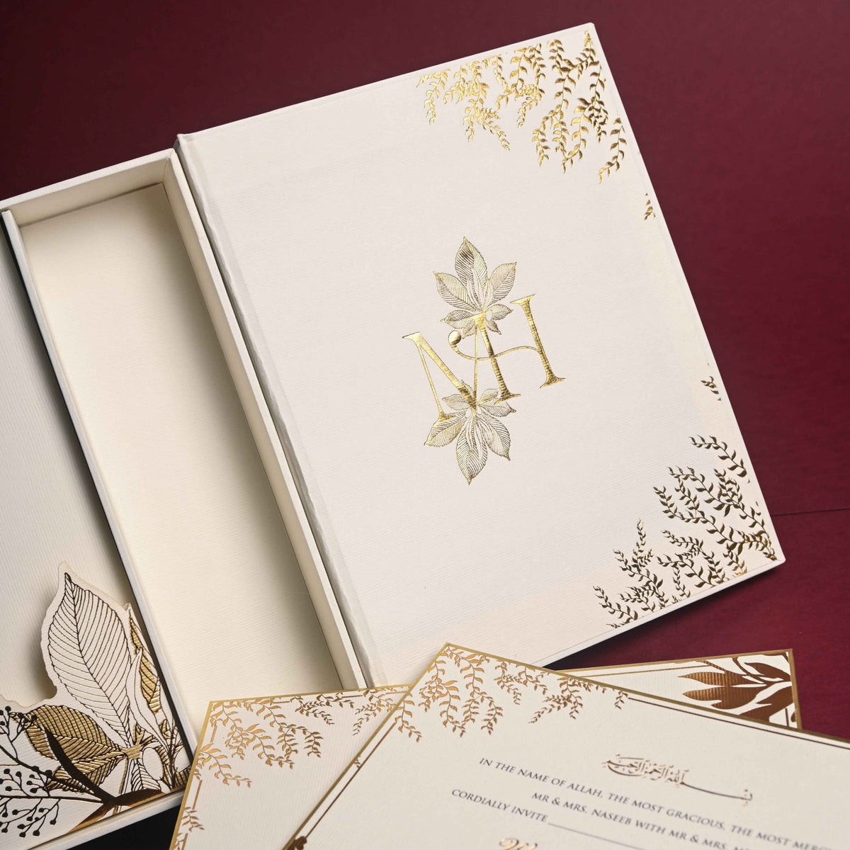 Box Invite White Mirage
