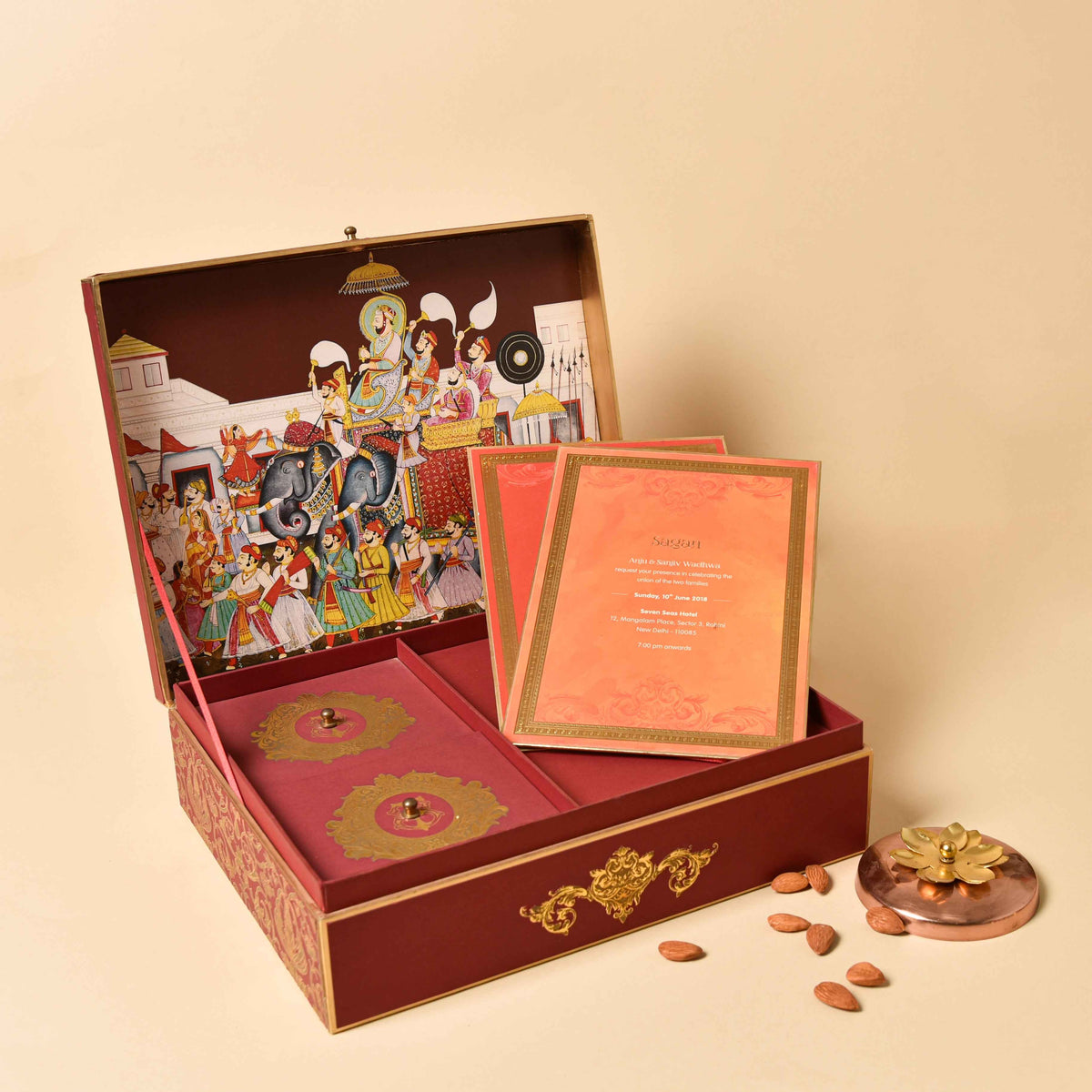 Box Invite White Mirage